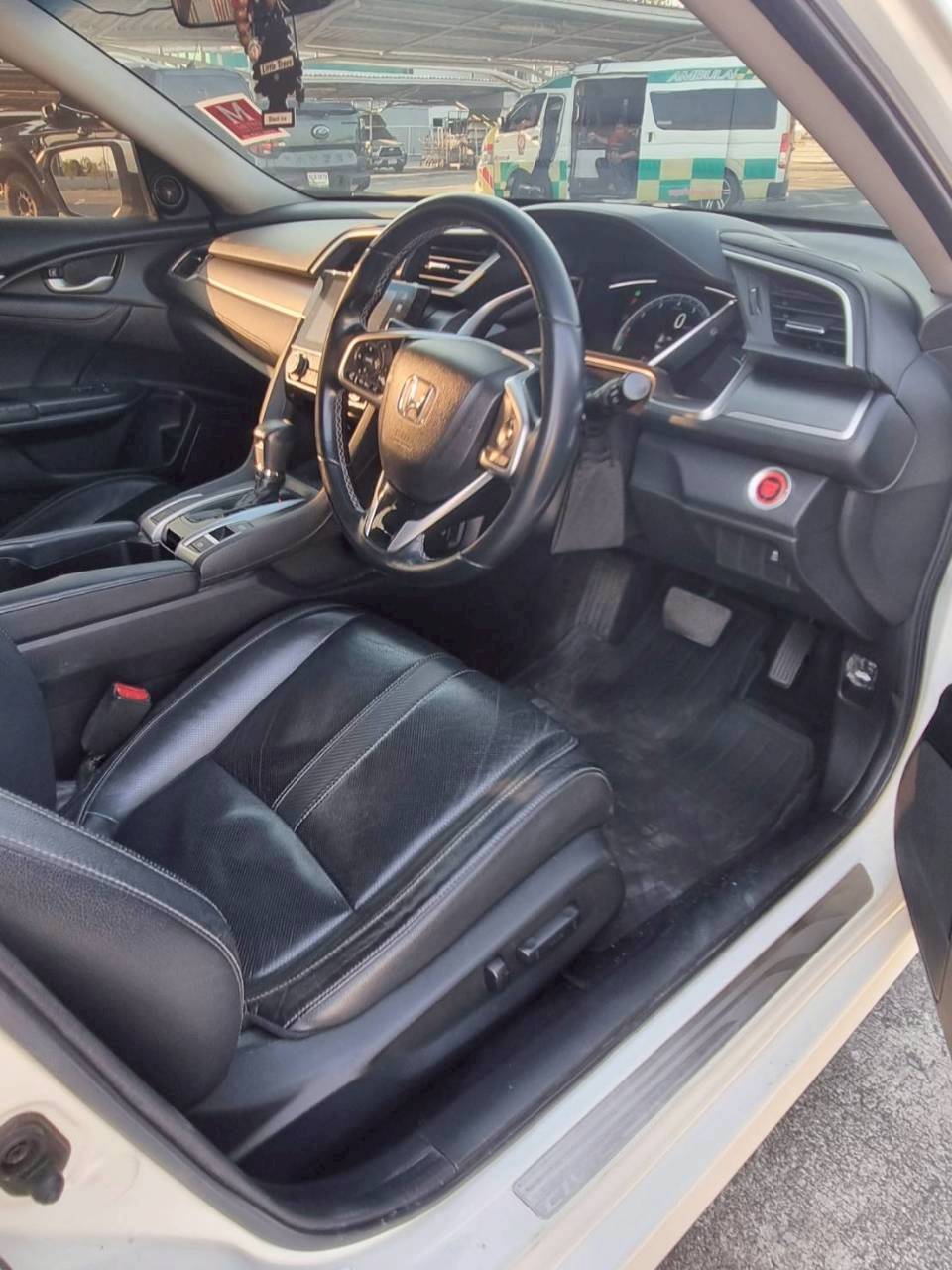 LINE_ALBUM_Honda Civic FC 1_20260905161233.jpg